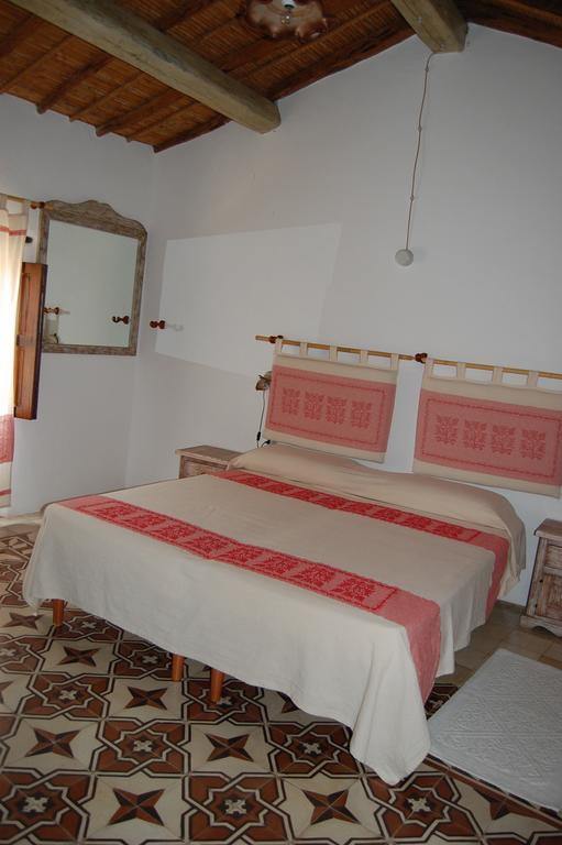 Rifugio Di Galte Bed and Breakfast Galtellì Δωμάτιο φωτογραφία